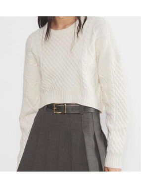 Women's Aritzia Sunday Best Peggy Cropped Cable Knit Crew Neck Sweater Size M